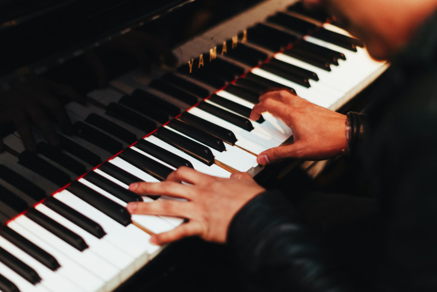 Piano leren spelen: de beste online cursus piano en keyboard
